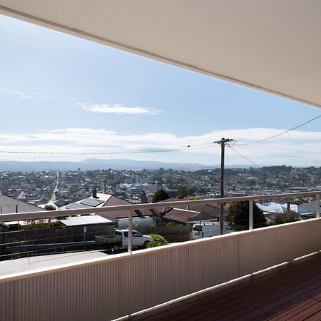 The Captain - Views Over The City Launceston Bagian luar foto